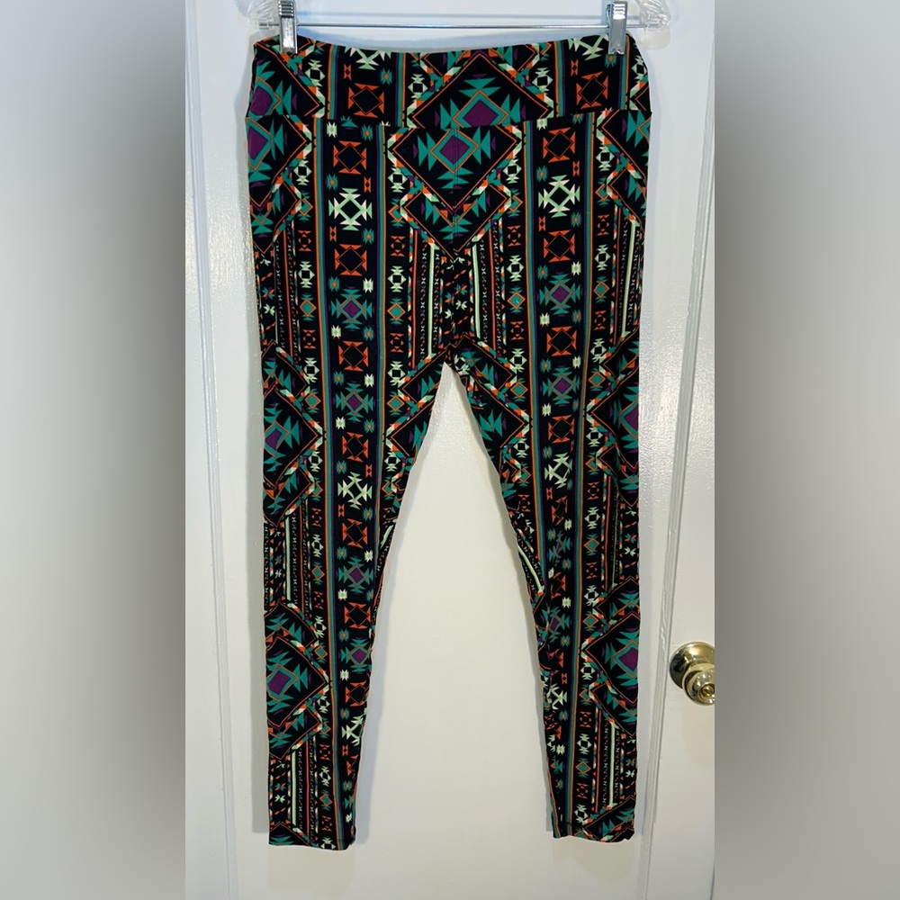 LuLaRoe Leggings Tall & Curvy Geometric Pattern